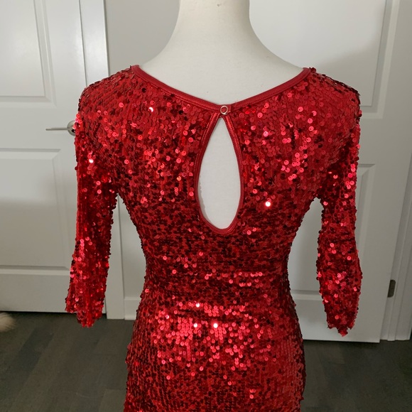 Red sequin mini dress - Picture 2 of 4